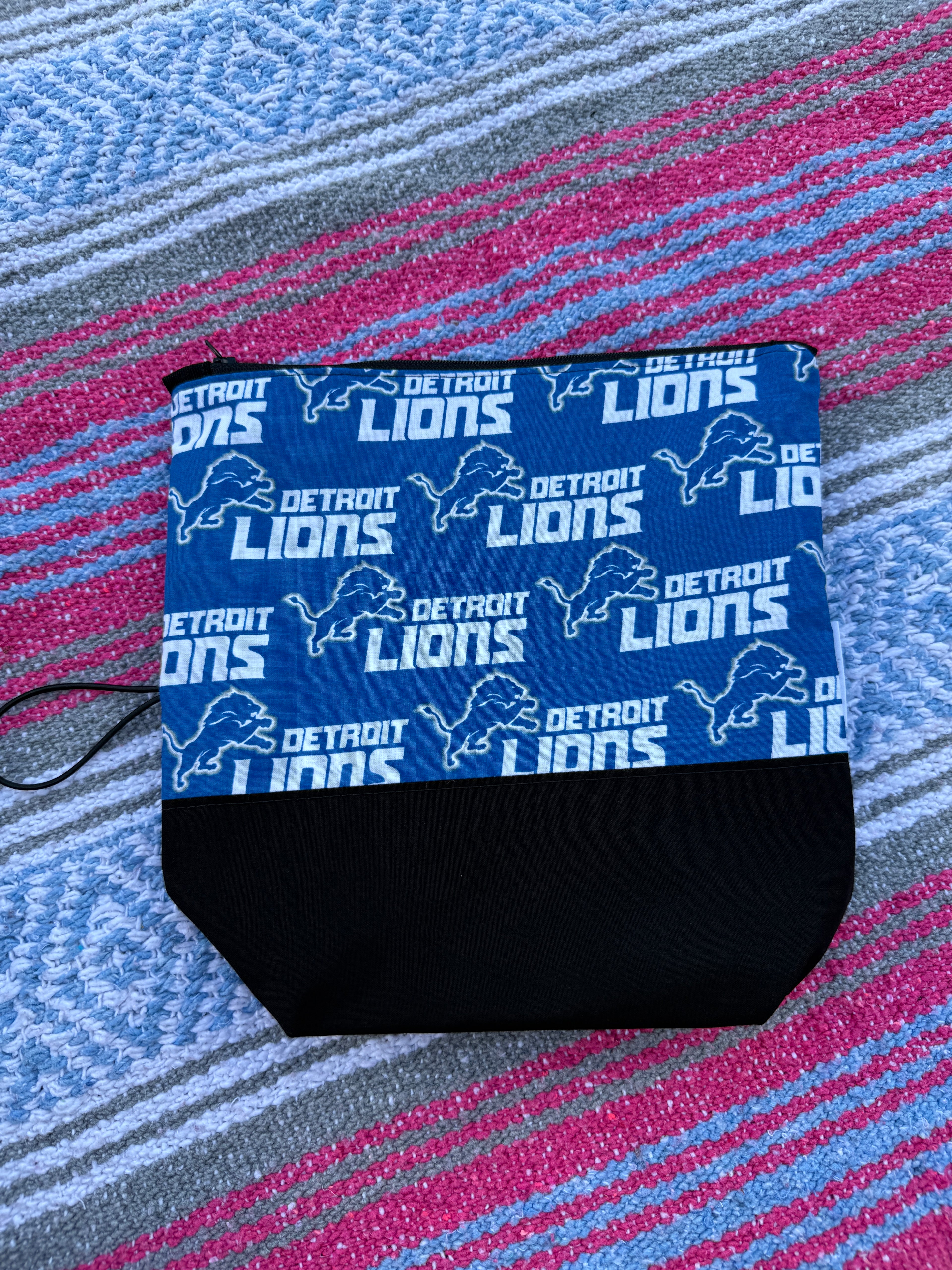 Ready to Ship - NEW bag alert! - Detroit Lions inspired Julie Bag with zipper!