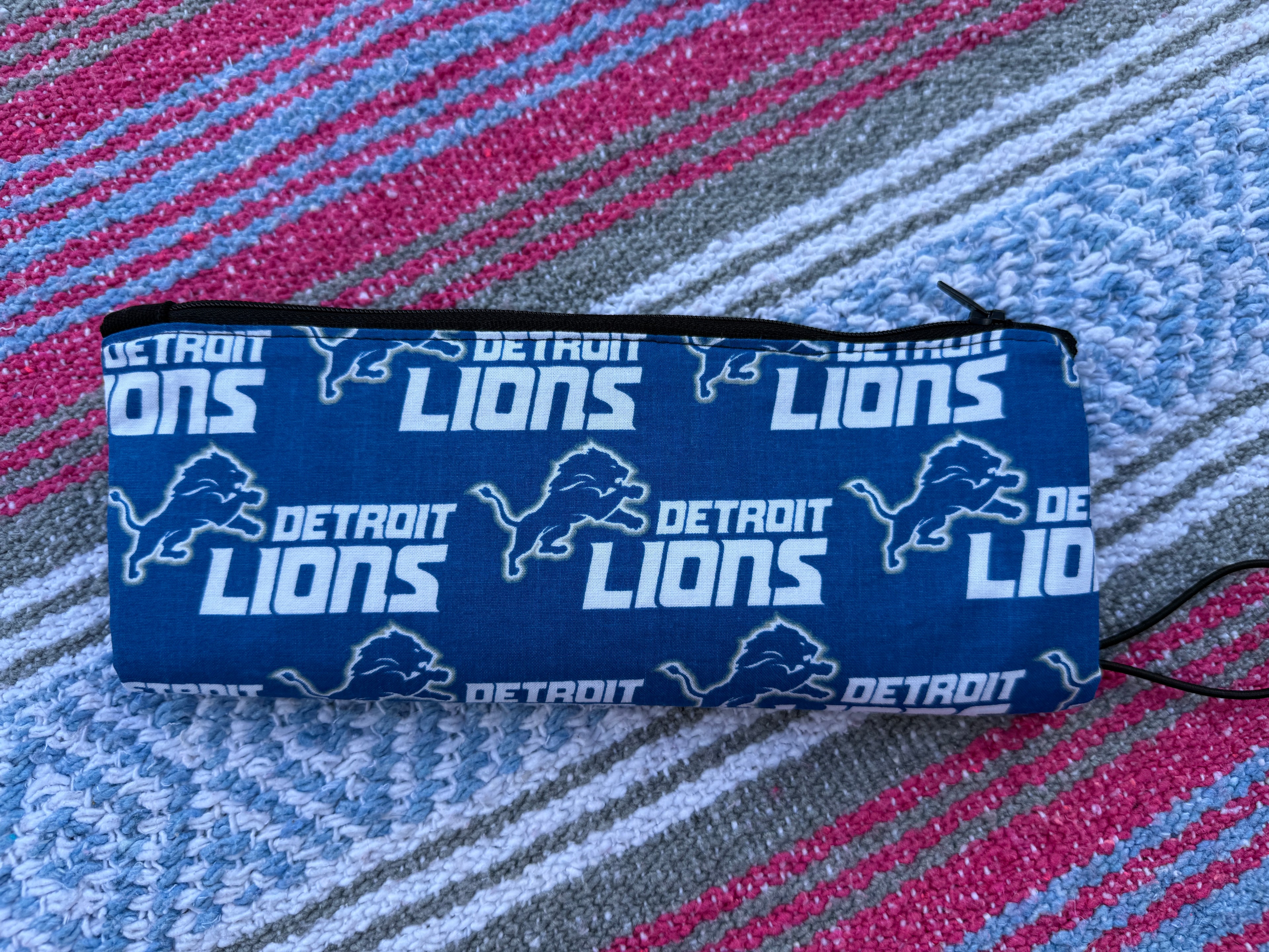 Ready to Ship - NEW bag alert! - Detroit Lions inspired Julie Bag with zipper!